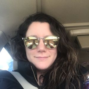 Meet your Posher, Abby